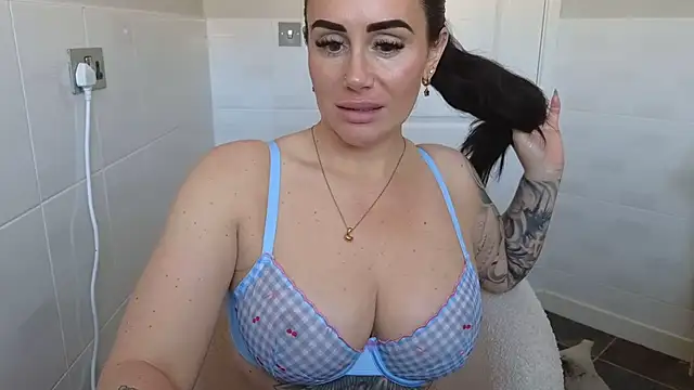 LibbyLoveHeartx's Live XXX Chat