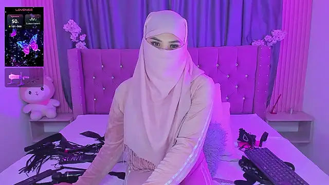 Nayla-Mouna's Webcam Show