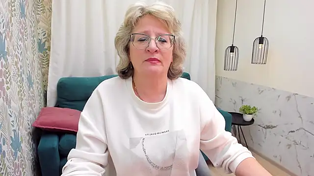 EvelynJoyful Live XXX Chat