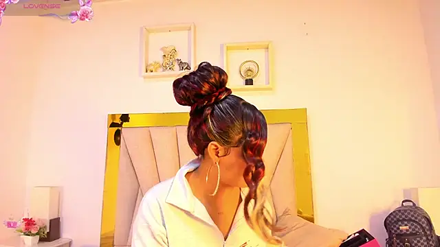 Chat +18 de vahiolet_fuentes ao vivo