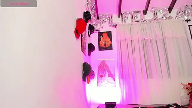 Rihanna_hotx élő XXX-chatje