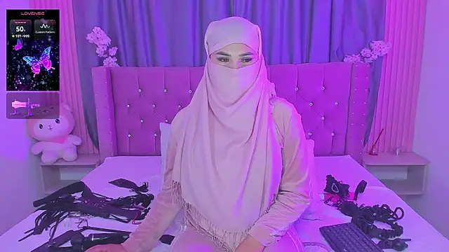 عرض كام Nayla-Mouna