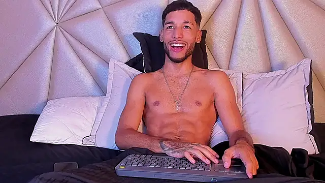 Thiagoferreti: απευθείας συνομιλία ΧΧΧ