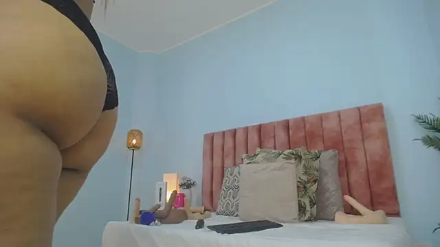 nana_levy's Live XXX Chat