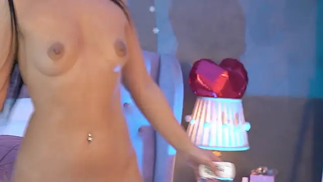 NovaDiamond Chat XXX live