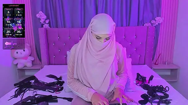 Nayla-Mouna webcam show