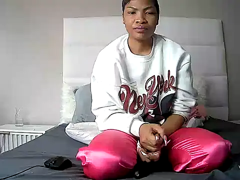 SexyPettiteDonna 라이브 XXX 채팅