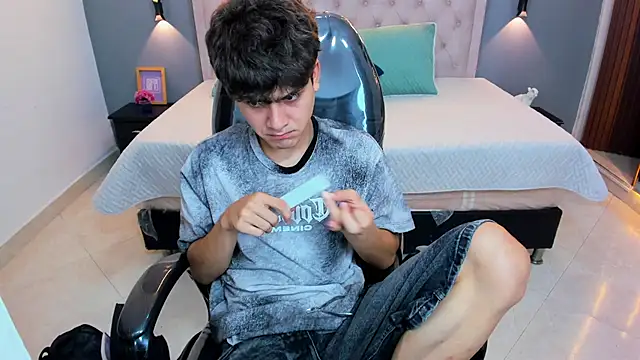 Sembang XXX Secara Langsung Tommy18__