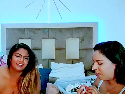 indiantopaz694uのライブXXXチャット