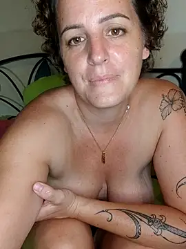 emiliemilf live XXX chat