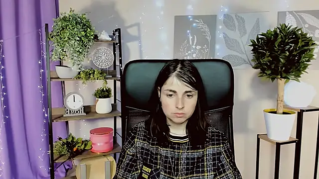 MartaEdams 即時 XXX 聊天