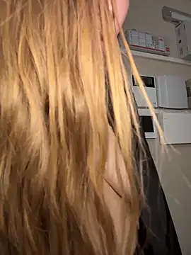 Chatroom XXX en direct de SinCityDoll