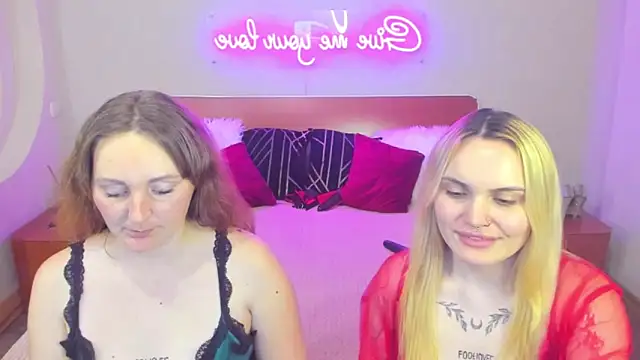 MagicEyess' Live XXX Chat