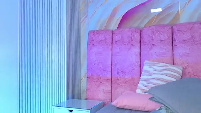 emmacurvyのライブXXXチャット