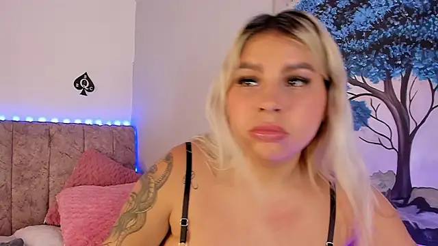 naomi_sanz Live XXX-Chat