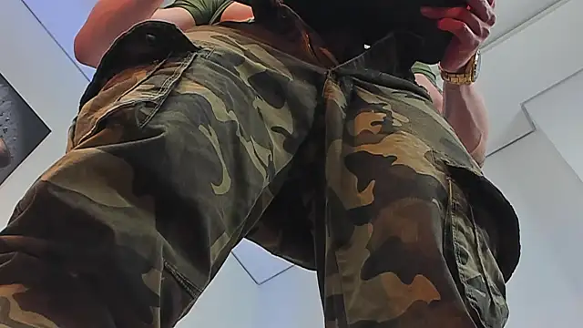 Angelo_Varek 即時 XXX 聊天