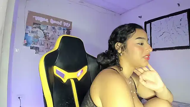 Show de emily_stars1 na webcam