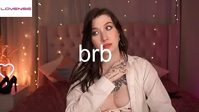 AlisonStormy Chat XXX in diretta