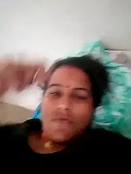 Show modela Suhani_hot12 na web-kameri