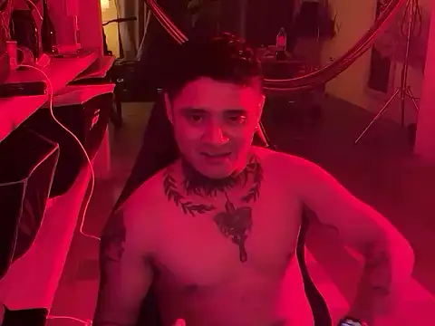 Show modela NakedMuse na web-kameri