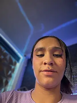 Isabella-Teen Live XXX-Chat