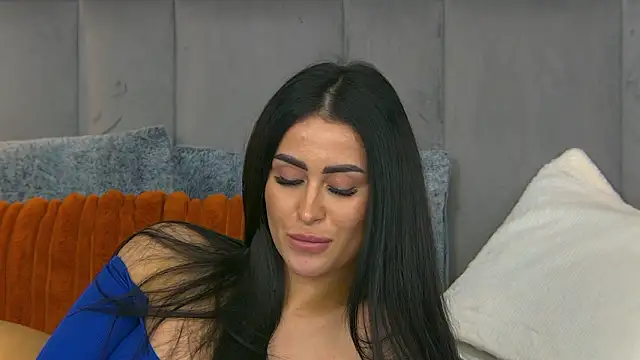 EmyLaveau Webcam Show