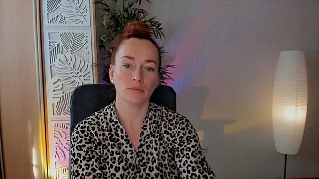 Chat +18 de RebeccaMartinez ao vivo