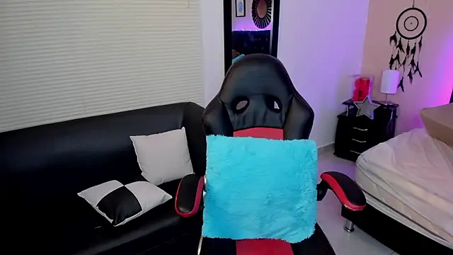 _Lilly_miller 现场XXX聊天