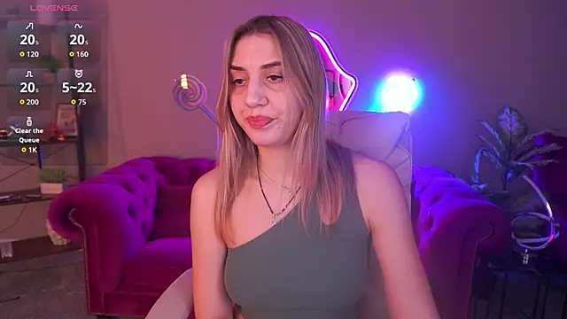 GinnyQueenのライブXXXチャット