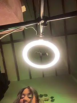 Isabella_Belmont Chat XXX in diretta