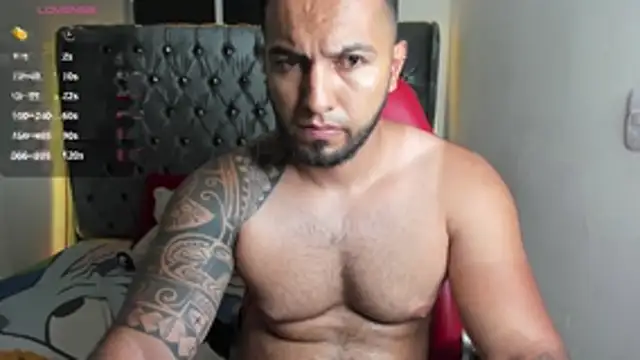 Show modela mrloganfuck1 na web-kameri