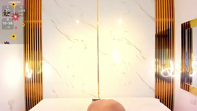 XXX chat uživo modela CandyRouse__