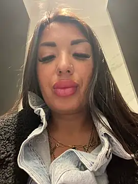 RuslanaXX Adlı Modelin Canlı XXX Sohbeti