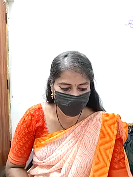 Онлайн чат XXX tamil_Sigappu_Roja