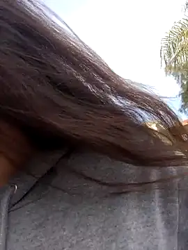 Eimikuro11 Live XXX-chat