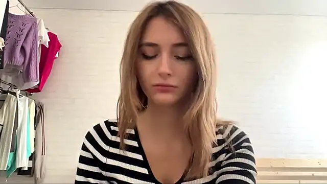 TakenTrumpet's Live XXX Chat