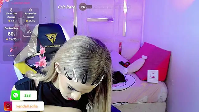 Show modela Sophiaa_doll_ na web-kameri