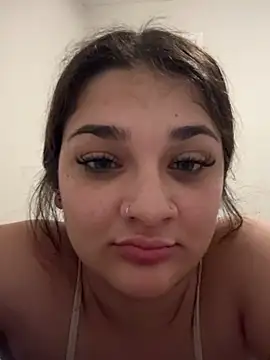 treasurebabii Show in webcam