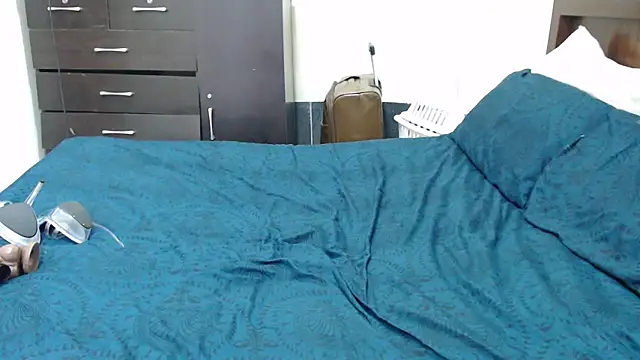 VoluptuousXX5 Chat XXX live