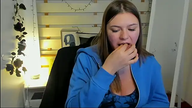 Онлайн чат XXX Josephine_Kiss