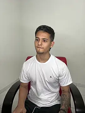 Alex_mojica: онлайн-секс-чат