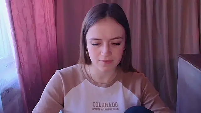 Illa_May's Live XXX Chat