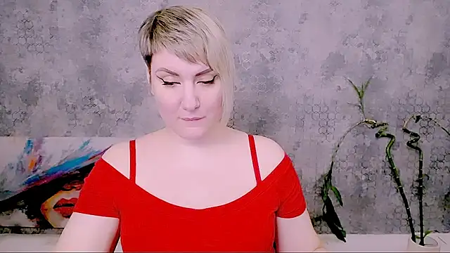 Djullia: онлайн-секс-чат