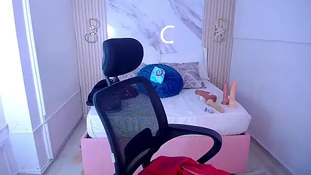 Lunna_boobs' Live XXX Chat