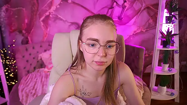 EmilySunshineSの ライブXXXチャット