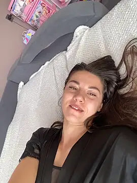 OnlyLeiLa Adlı Modelin Canlı XXX Sohbeti