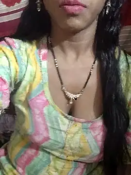 Itz_Aisha__ élő XXX-chatje