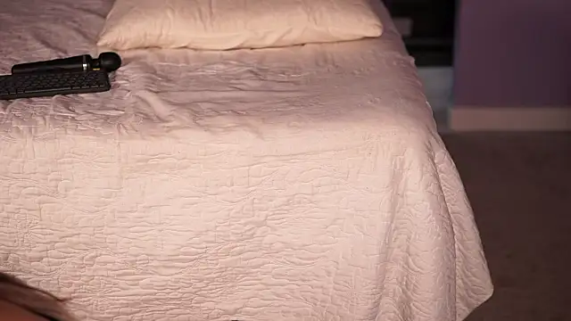 Monique_Celeste: απευθείας συνομιλία ΧΧΧ