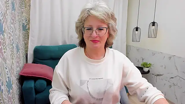 EvelynJoyful Live XXX-Chat