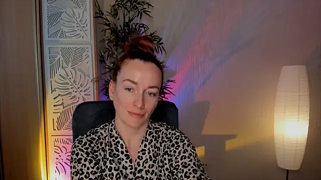 Chat +18 de RebeccaMartinez ao vivo